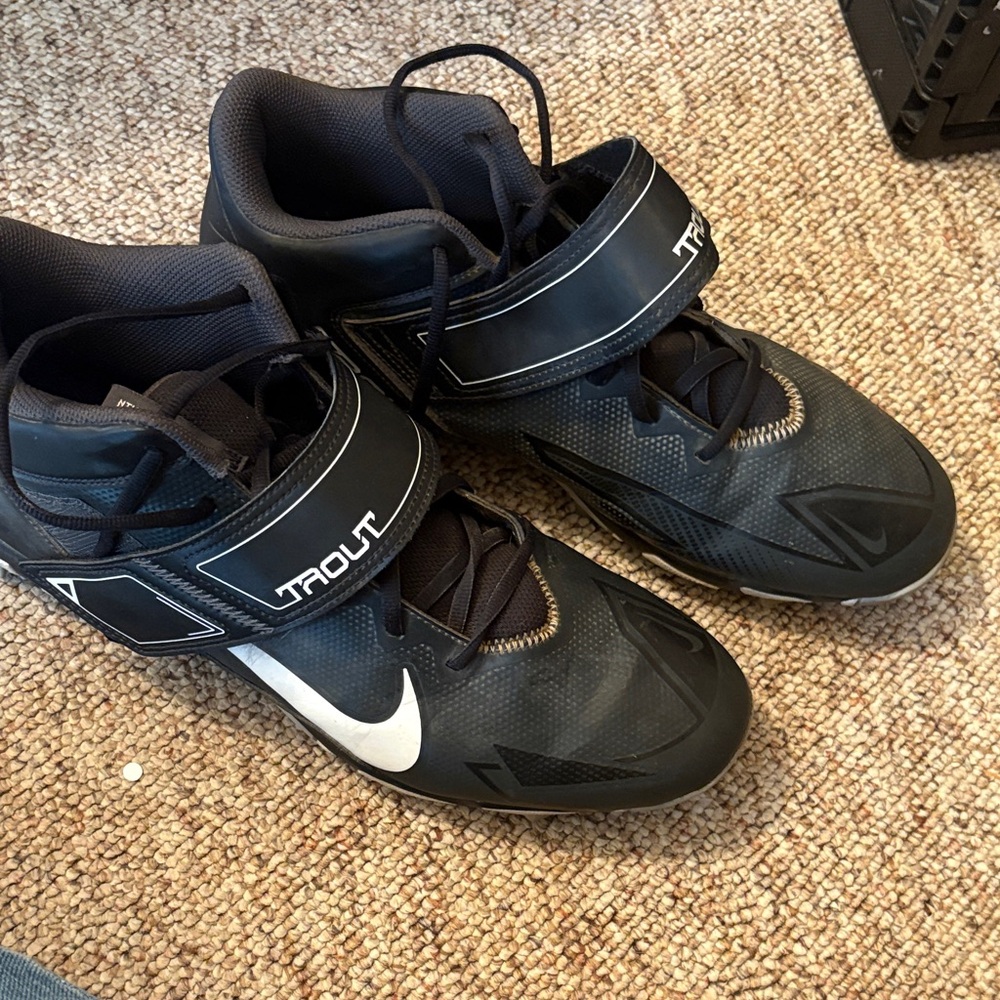 Nike rubber baseball cleats Black and White. size 13 men’s